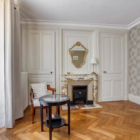 Le Clos Des Pervenches Jassans-Riottier Room photo