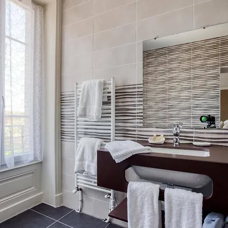 Le Clos Des Pervenches Jassans-Riottier Room photo